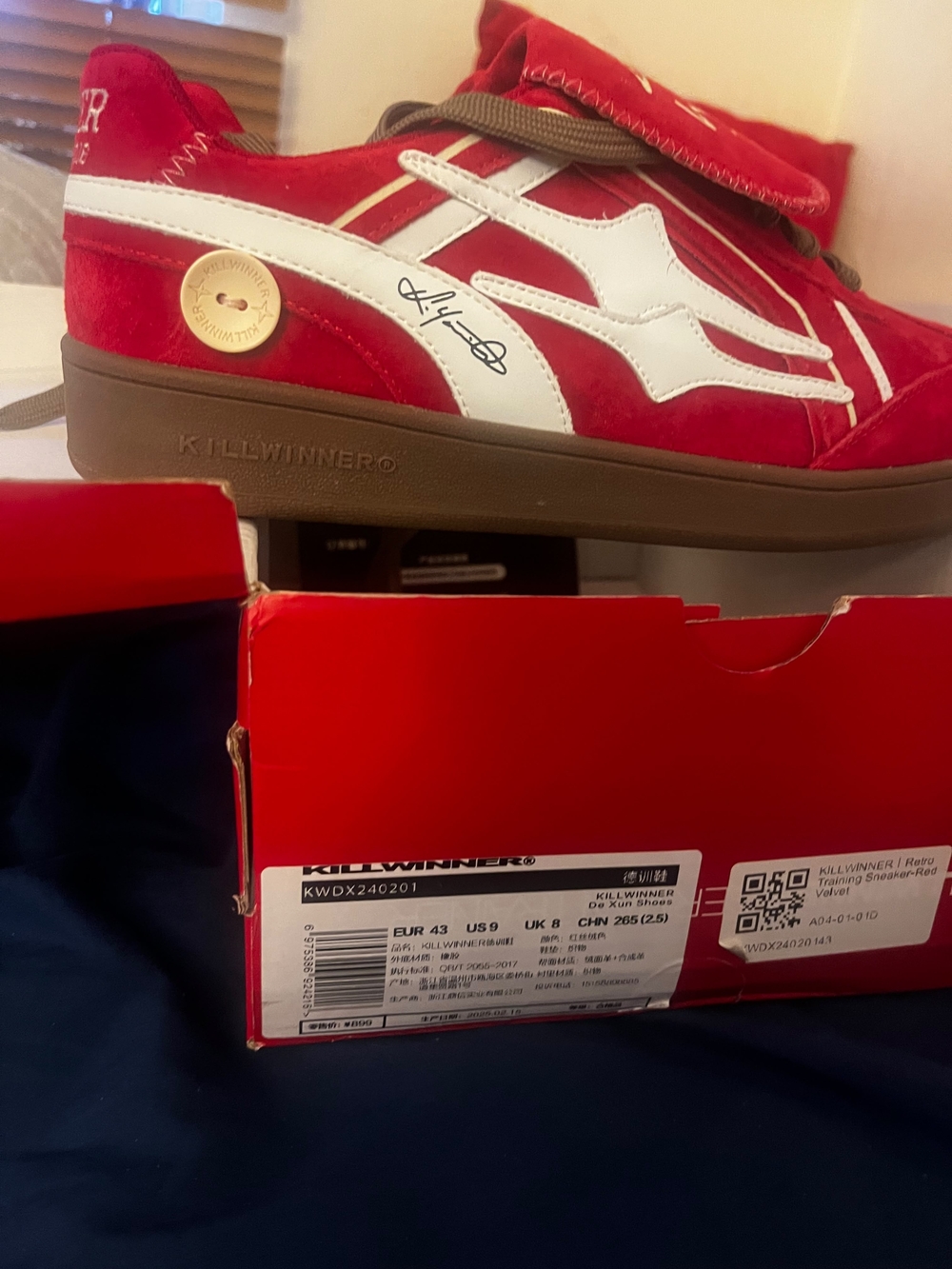 Men’s Red & White Low-Top Sneakers